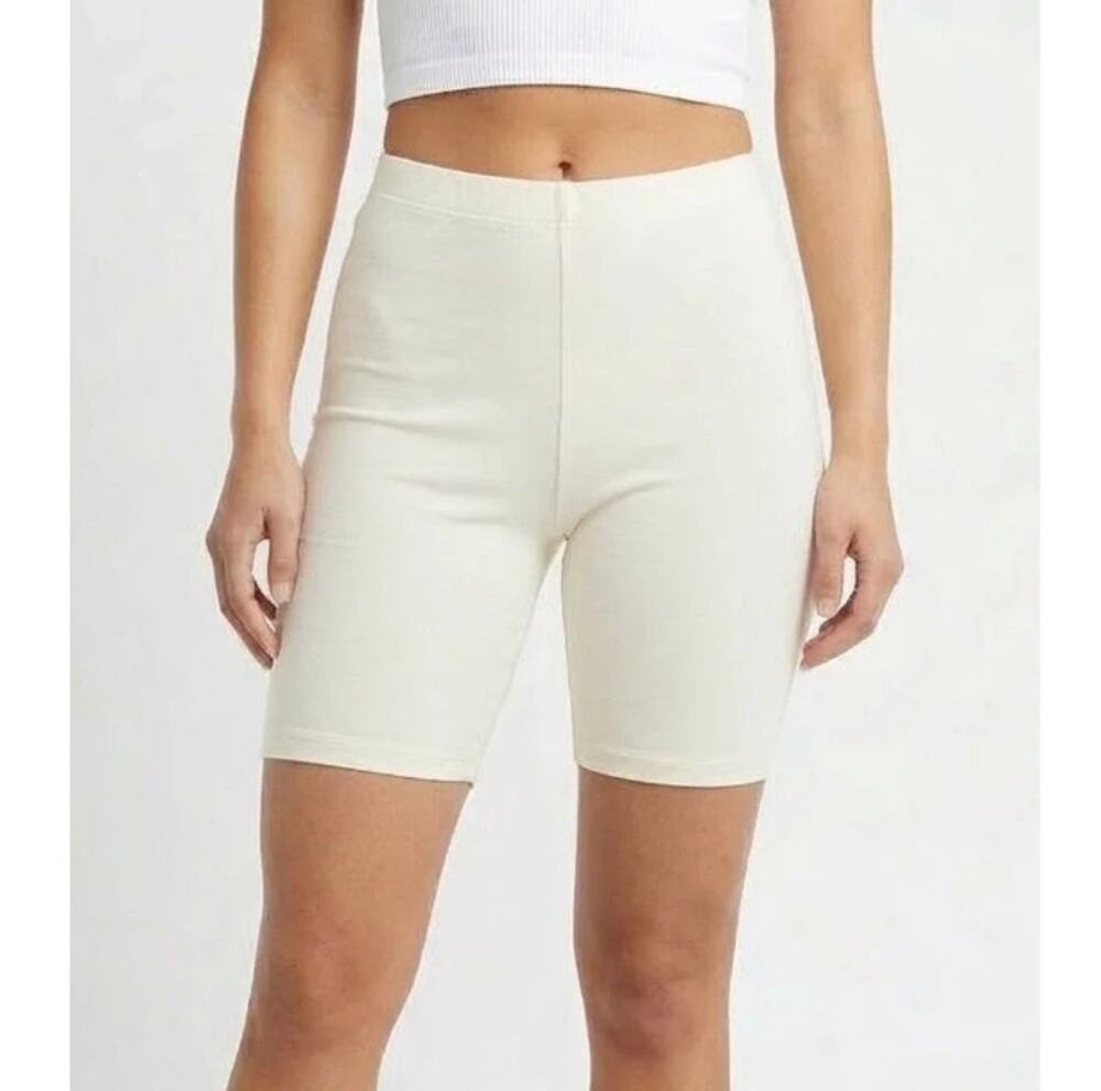 New NAKED WARDROBE Baby Mama Cream Maternity Biker Shorts Size M